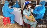 Huyện Chợ Gạo tiến hành tiêm vắc xin Covid-19 cho công nhân