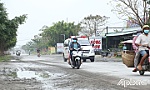 Tiền Giang: Cần sớm khắc phục tình trạng đường xuống cấp