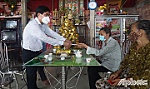 Đồng chí Nguyễn Văn Nhã: Thăm, tặng quà trẻ mồ côi và gia đình có người tử vong do Covid-19 tại huyện Cai Lậy