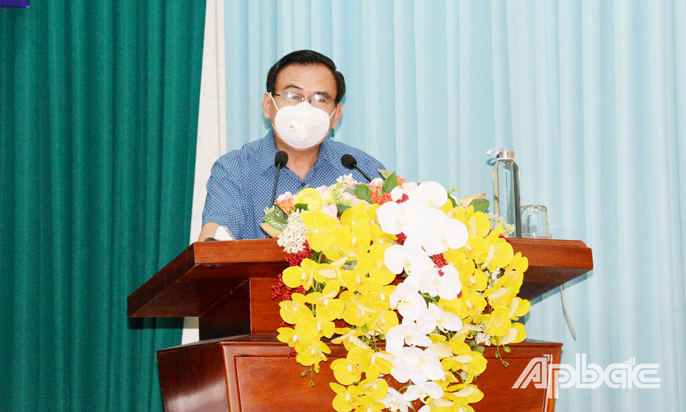 Đồng chí Võ Văn Bình, Phó Bí thư Thường trực Tỉnh ủy phát biểu kết luận, chỉ đạo hội nghị.
