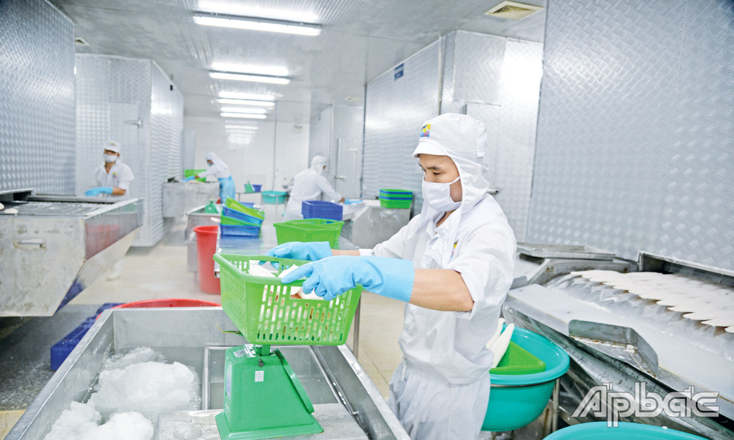 NLĐ và NSDLĐ sẽ sớm được hỗ trợ từ Quỹ BHTN theo Nghị quyết 116 của Chính phủ.