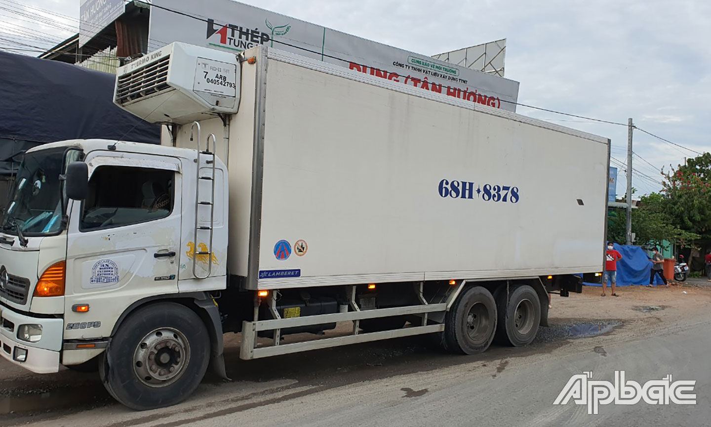 Xe tải chở hàng hóa không hóa đơn chứng từ.