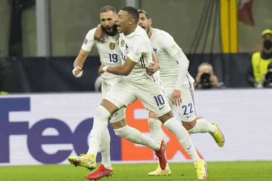 Kylian Mbappe và Karim Benzema đóng vai trò quan trọng trong thành công của tuyển Pháp.