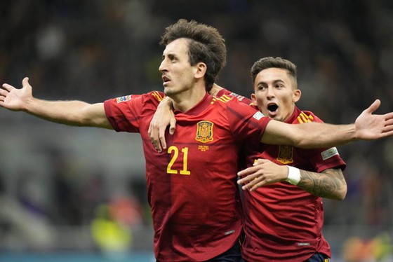 Bàn thắng của Mikel Oyarzabal không đủ giúp tập thể trẻ của tuyển Tây Ban Nha chiến thắng.