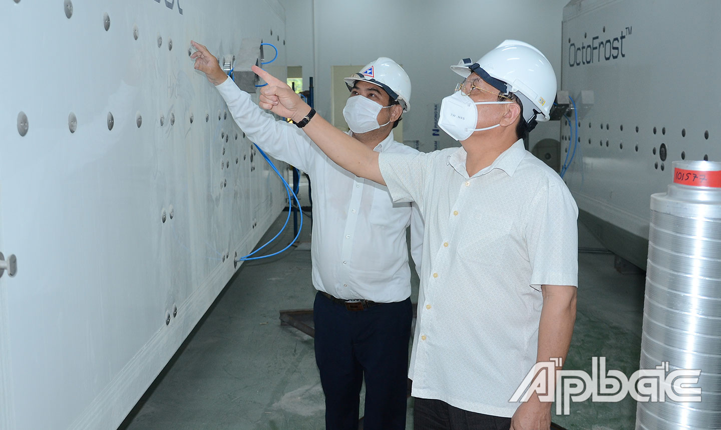Lãnh đạo UBND tỉnh  kiểm tra tại Nhà máy  chế biến nông sản của  Công ty cổ phần Công nghiệp  thực phẩm Thabico - Tiền Giang.