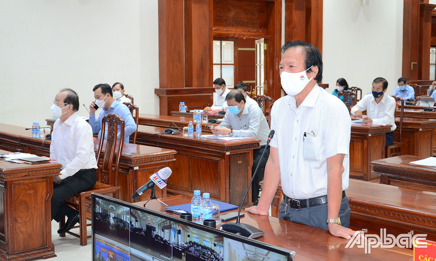 DN phát biểu kiến nghị tại hội nghị.