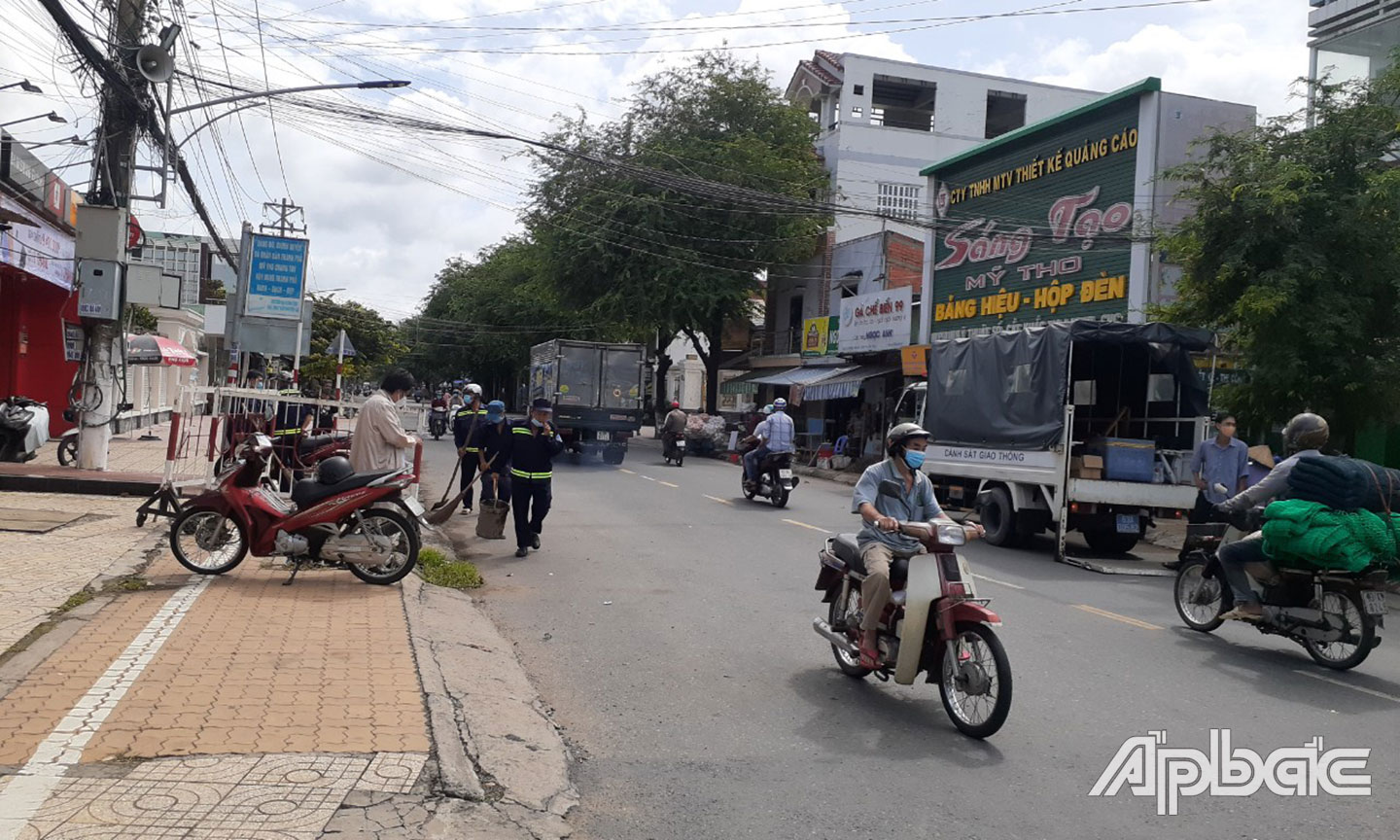 Chốt kiểm soát trên đường Lê Thị Hồng Gấm, phường 6
