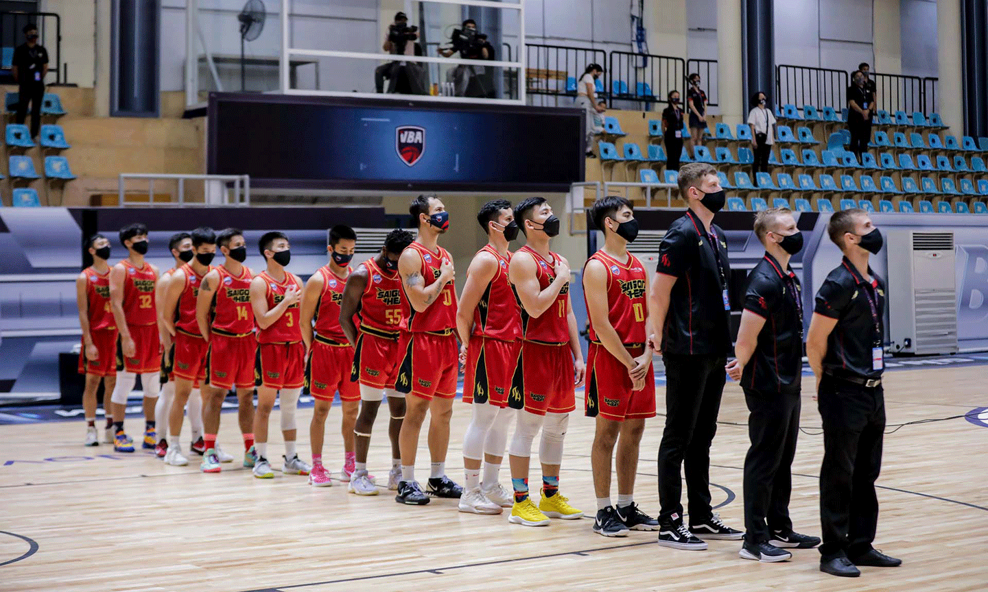 Không chỉ tuân thủ nhiều quy định nghiêm ngặt, nhà thi đấu VBA 2021 giúp hạn chế tối đa việc tiếp xúc giữa các đối tượng tham dự.
