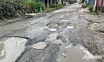 Cần sớm khắc phục tình trạng xuống cấp trên huyện lộ 32