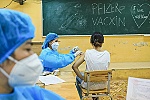 Thủ tướng yêu cầu triển khai việc tiêm vaccine cho trẻ em khoa học, an toàn