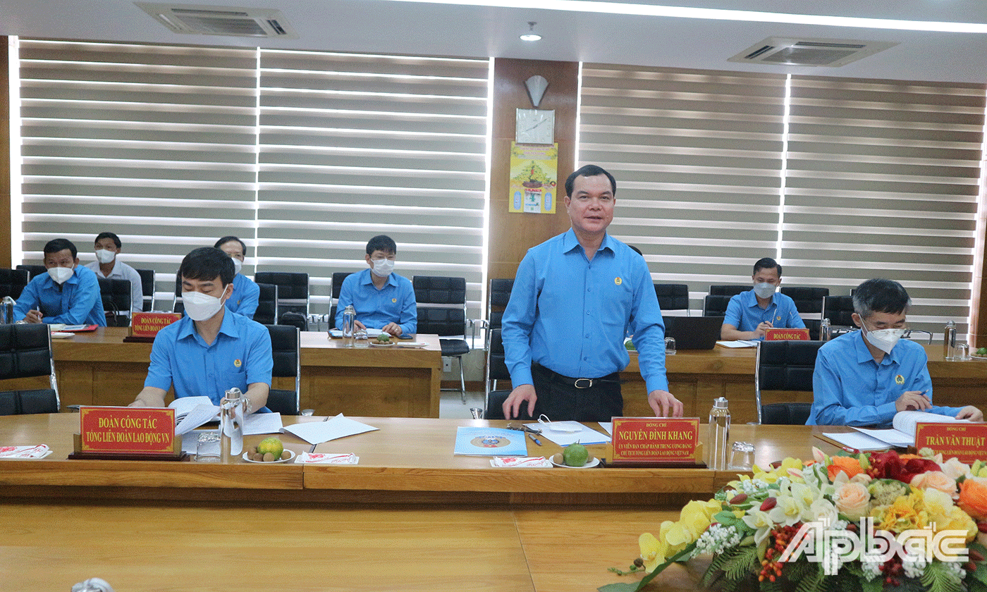 Chủ tịch Tổng LĐLĐ Việt Nam – Nguyễn Đình Khang đã gửi lời cảm ơn đến lãnh đạo tỉnh Tiền Giang, thời gian qua luôn quan tâm, chăm lo đến công nhân, lao động và các hoạt động Công đoàn