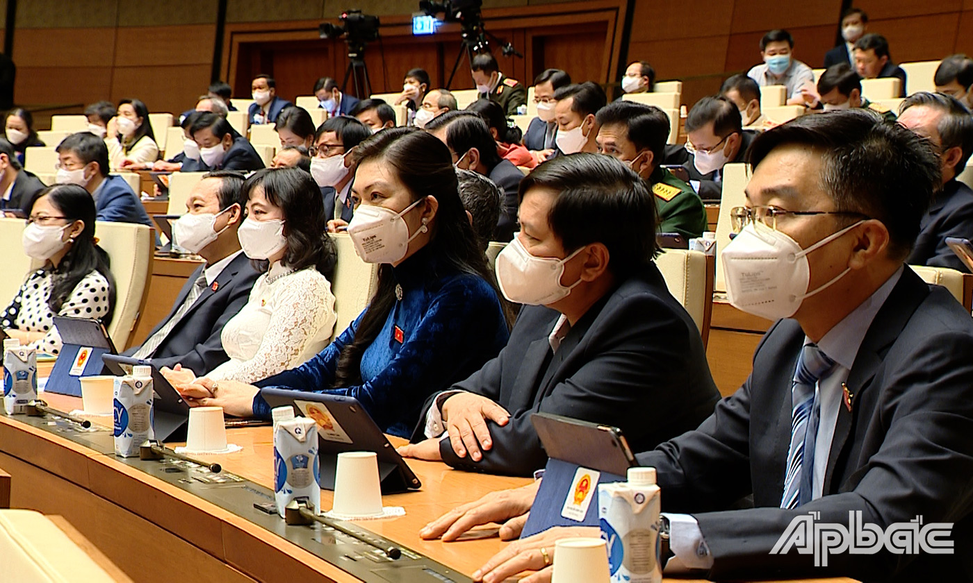 Đoàn ĐBQH đơn vị tỉnh Tiền Giang tham gia kỳ họp thứ 2