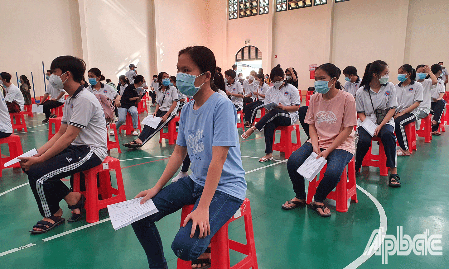 Nhìn chung, học sinh rất phấn khởi khi được tiêm vắc xin phòng Covid-19. 