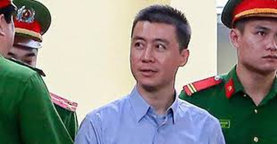 Phan Sào Nam tại phiên xét xử sơ thẩm ở Phú Thọ.