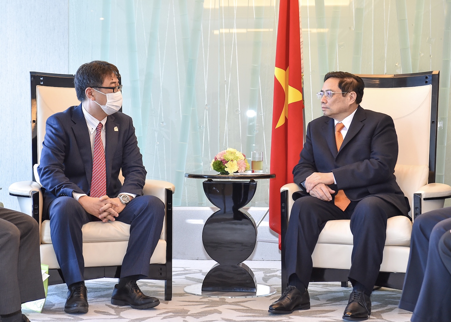 Thủ tướng Phạm Minh Chính tiếp Phó Hiệu trưởng Phụ trách Đối ngoại của Đại học Hiroshima, ông Shinji Kaneko. Ảnh: VGP/Nhật Bắc