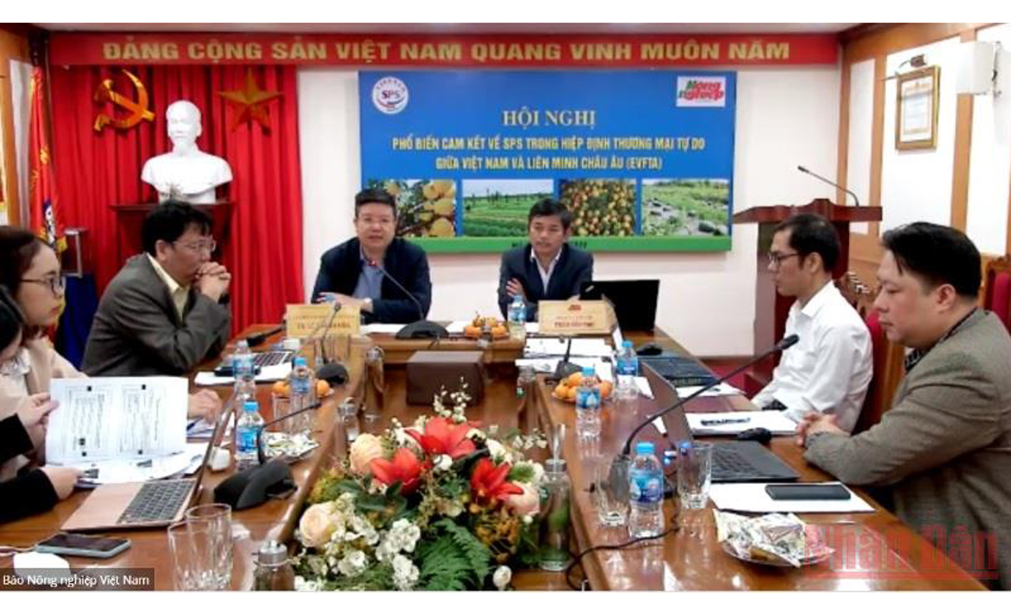 Hội nghị trực tuyến Phổ biến các quy định và cam kết về các biện pháp vệ sinh, an toàn thực phẩm kiểm dịch động thực vật (SPS) trong Hiệp định EVFTA diễn ra ngày 1/12.