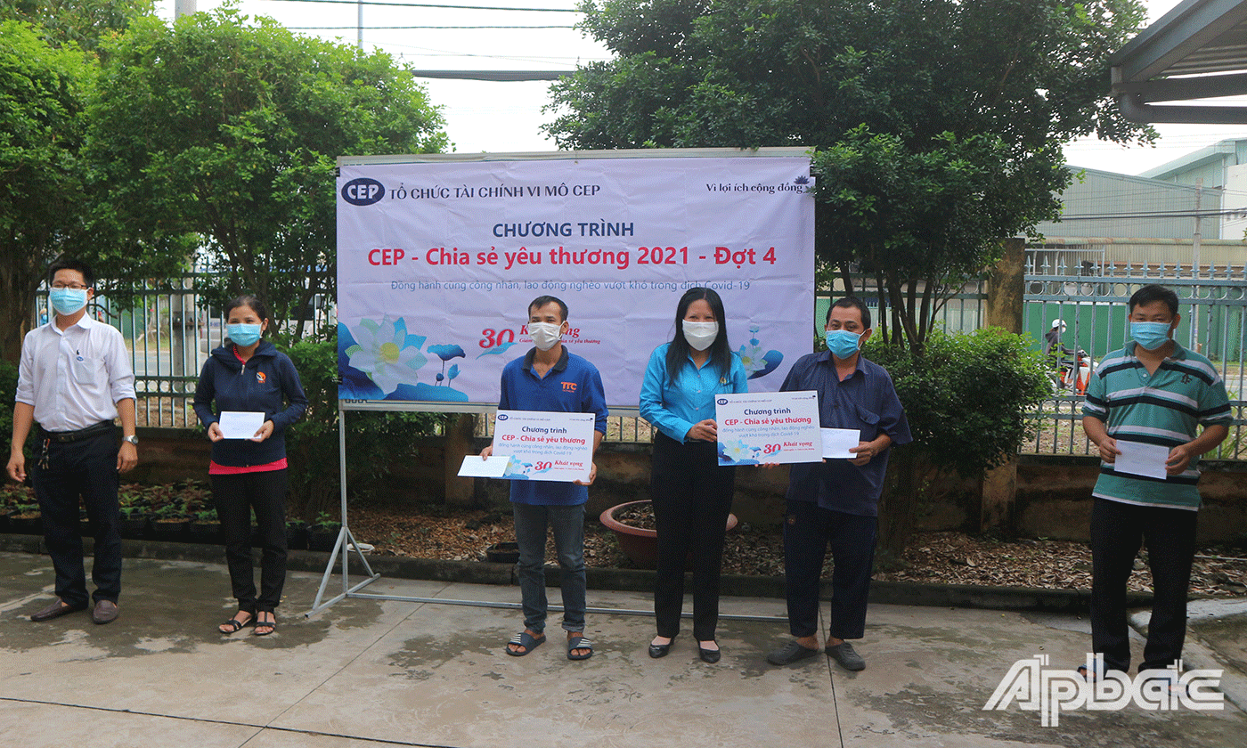 Khách hàng CEP là công nhân các công ty nhận hỗ trợ từ CEP