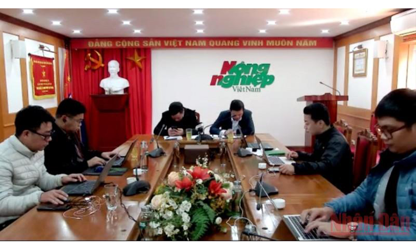 Diễn đàn trực tuyến với chủ đề 