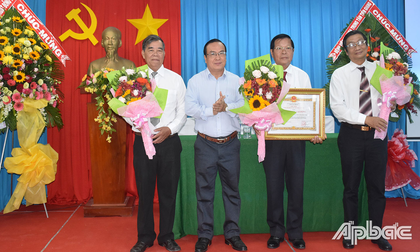 Liên hiệp Hội nhận Huân chương Lao động hạng Ba của Chủ tịch nước (ảnh chụp năm 2018.)