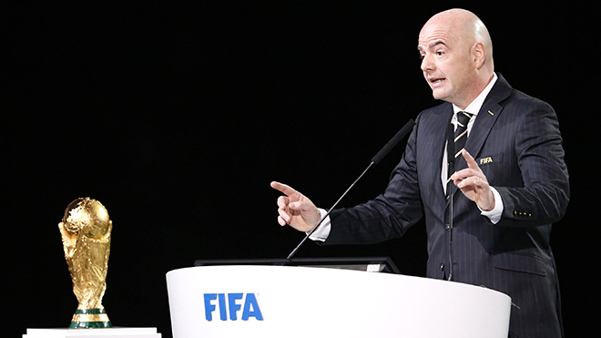 World Cup 2 năm/lần, bất luận thành hiện thực hay không, sẽ là tín hiệu cho những thay đổi khó tránh của bóng đá thế giới trong tương lai.