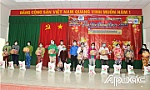 Trao quà tết cho đối tượng có hoàn cảnh khó khăn trên địa bàn huyện Cai Lậy