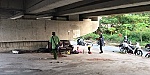 Tìm thân nhân người đàn ông tử vong dưới chân cầu Kinh Xáng