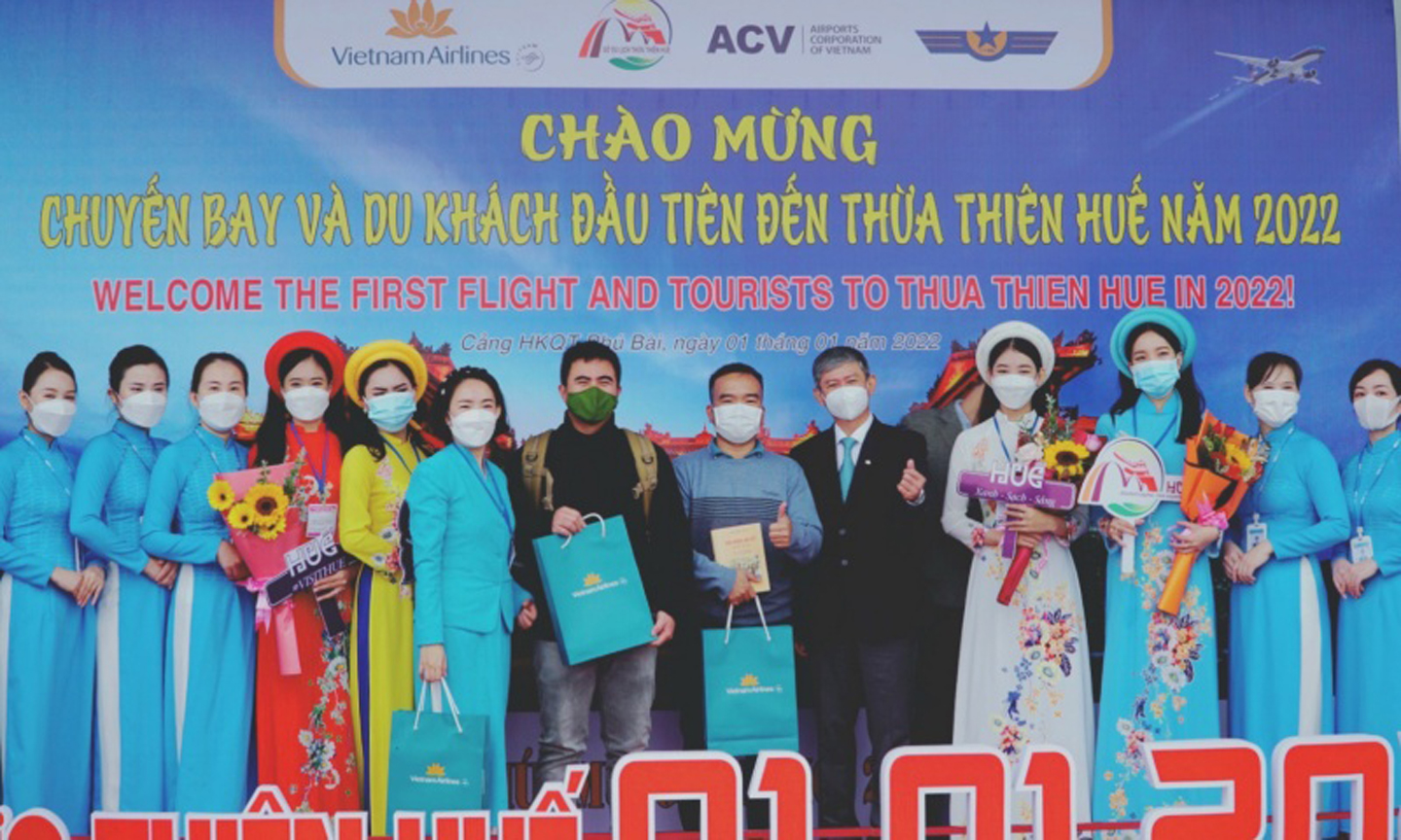 Đón khách đầu tiên năm 2022 ở Thừa Thiên Huế. (Ảnh: Vietnam Airlines)