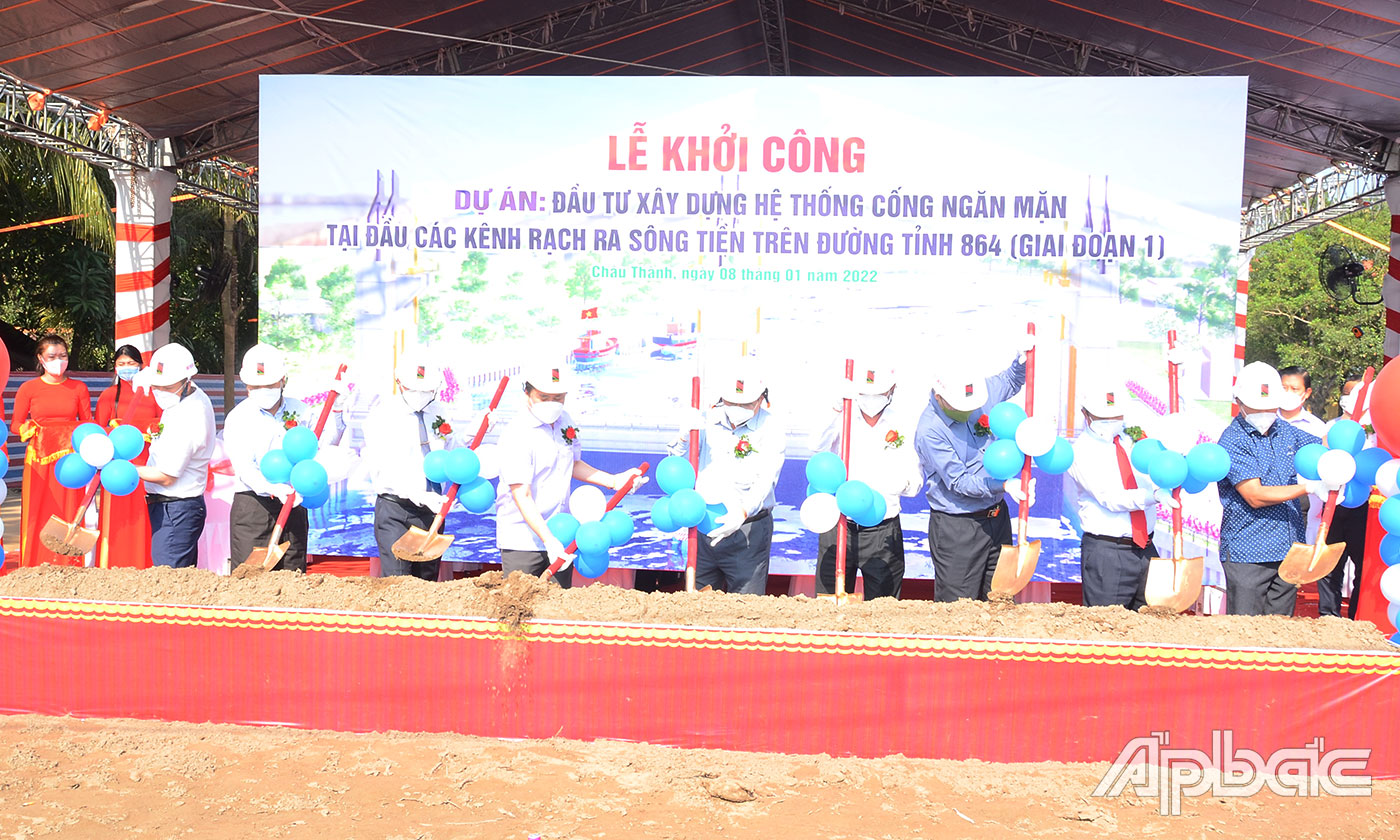 Nghi thức khởi công Dự án.