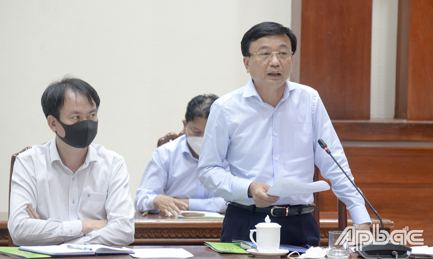 Thành viên đoàn công tác Bộ GTVT phát biểu.