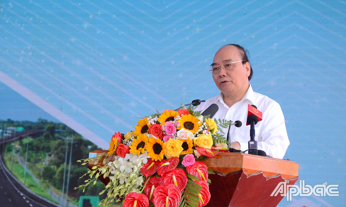 Chủ tịch nước Nguyễn Xuân Phúc phát biểu tại Lễ thông xe kỹ thuật Dự án.