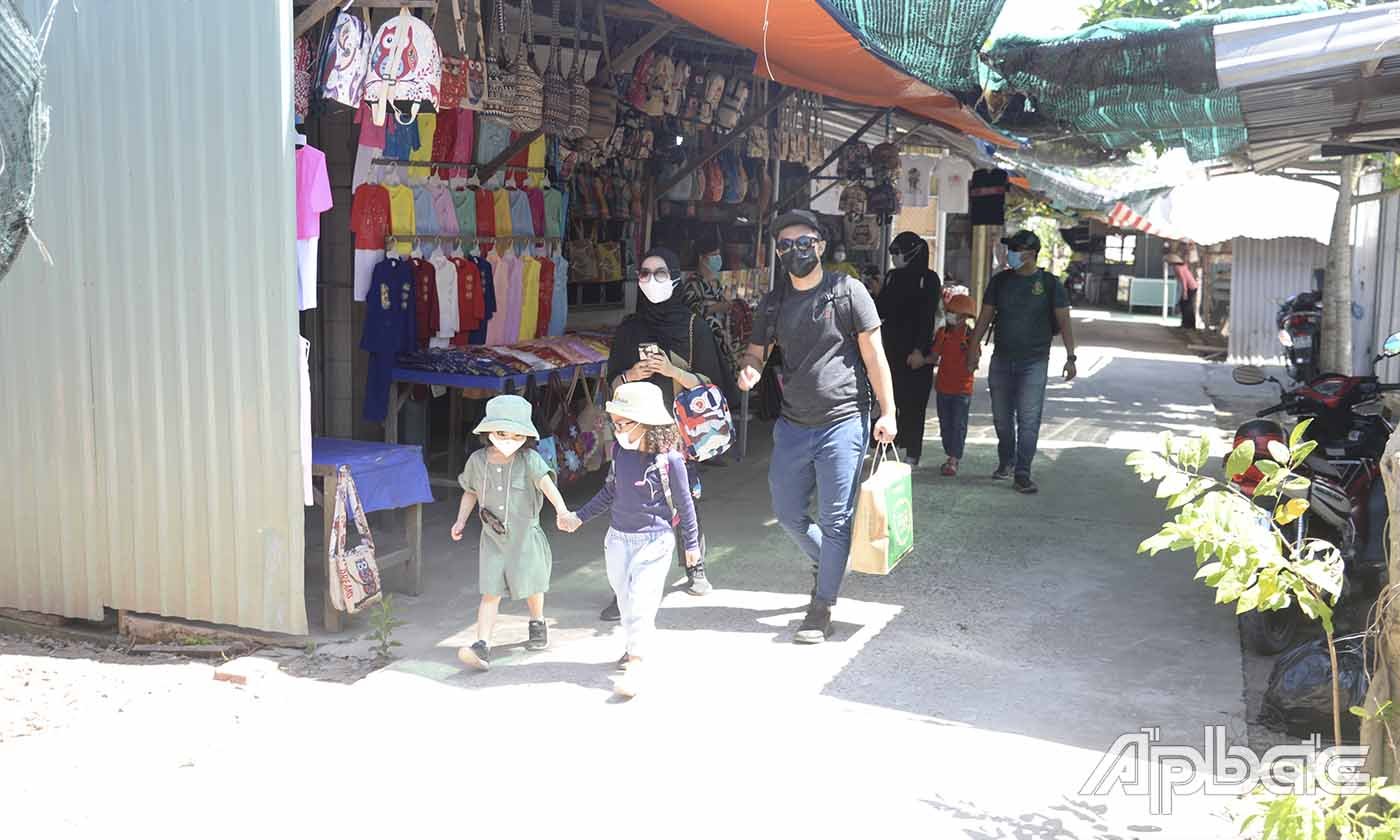 Lượng khách đến với Cù lao Thới Sơn ngày mùng 2 chỉ bằng 30% của năm trước.