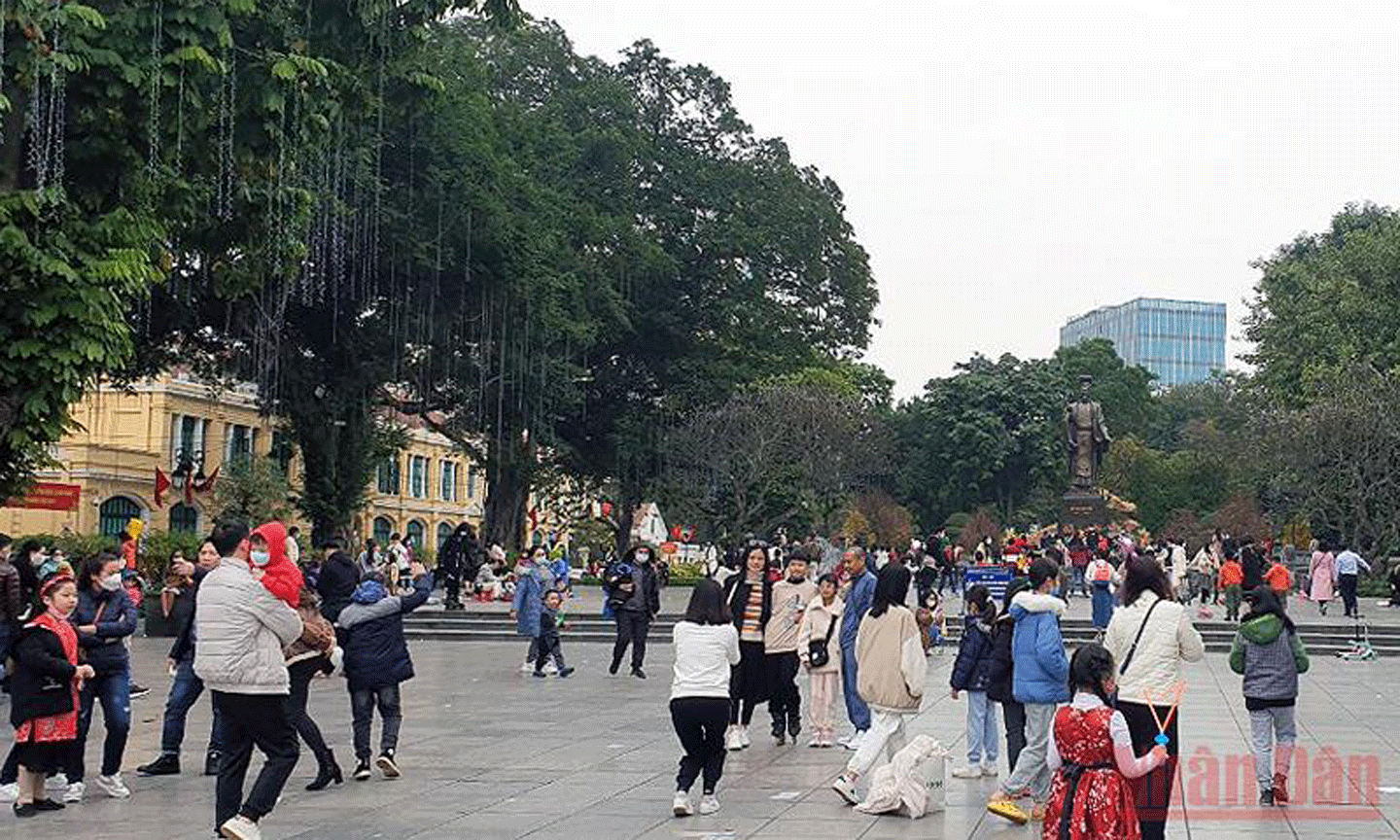 Hà Nội đón lượng khách du xuân lớn trong Tết Nhâm Dần 2022 (Ảnh: T.LINH)