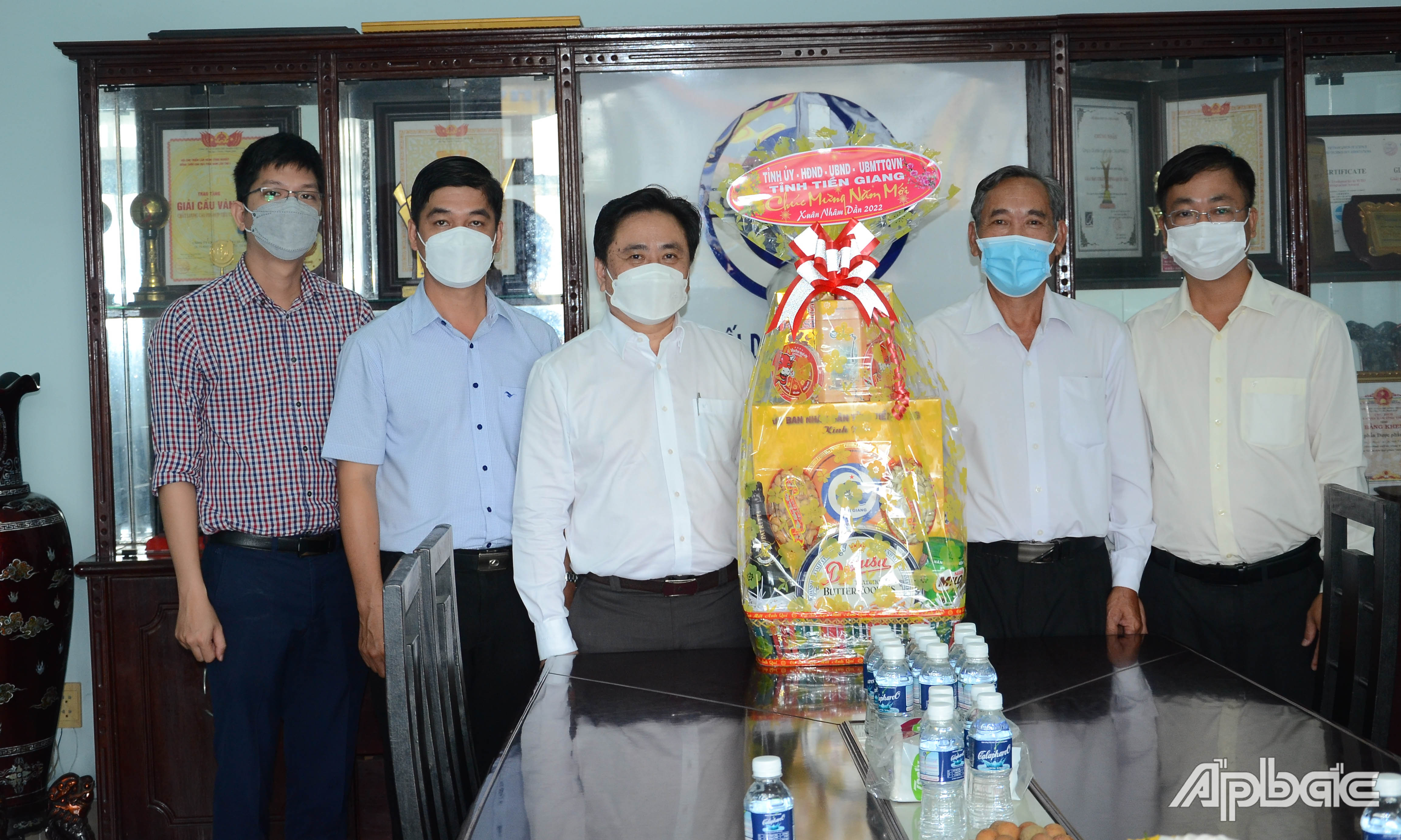 Đồng chí Trần Văn Dũng thăm, chúc tết Công ty cổ phần Dược phẩm Calaphaco.