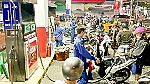 Đổ xô mua xăng dầu