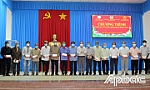 Tặng quà cho thương binh, bệnh binh nặng