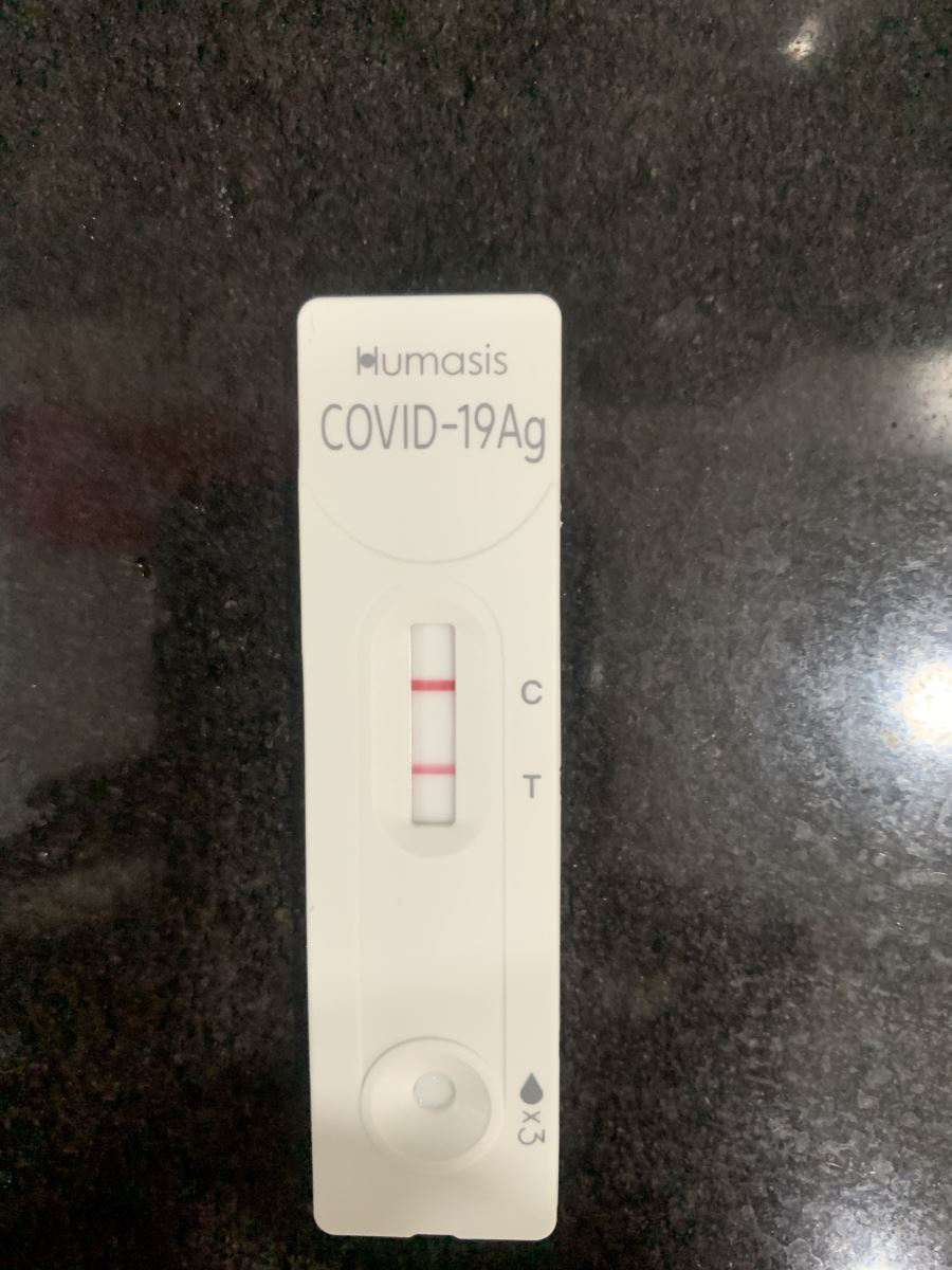 Vạch T nếu đậm hơn vạch C là lúc này tải lượng virus cao và khả năng lây lan cho người xung quanh cũng rất cao.