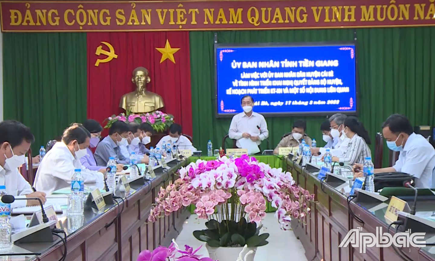 Chủ tịch UBND tỉnh chỉ đạo tại hội 