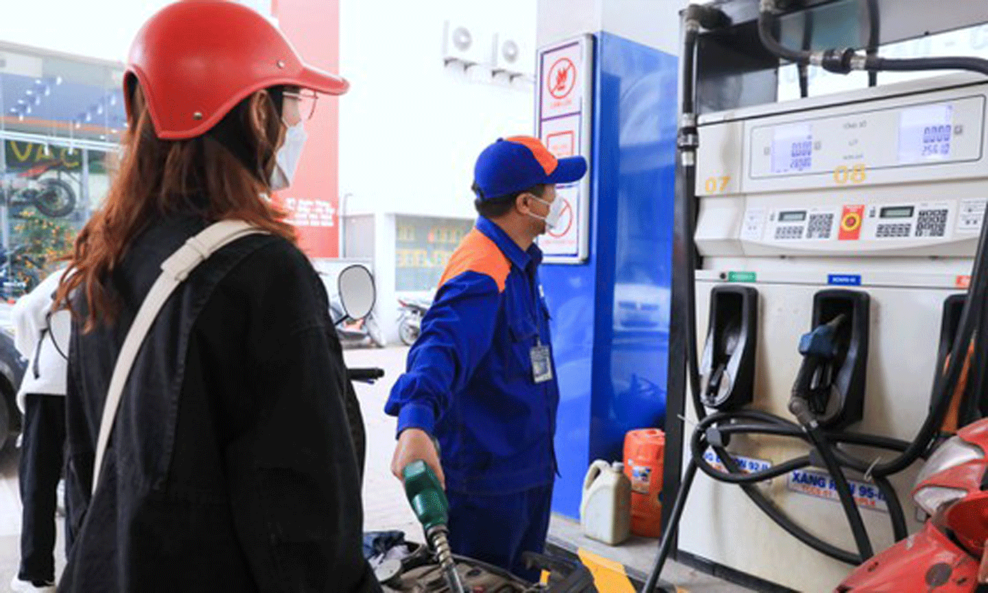 Chiều nay 21-3 giá xăng đã giảm nhưng chưa được như kỳ vọng. Ảnh: VIẾT CHUNG