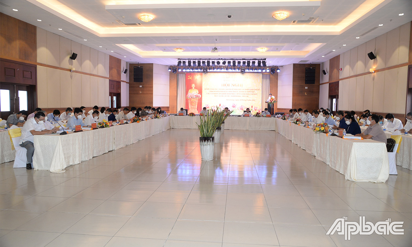 Quang cảnh hội nghị