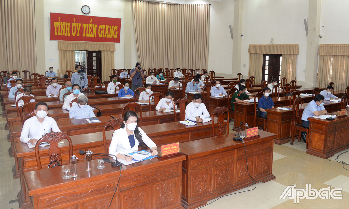 Quang cảnh hội nghị.