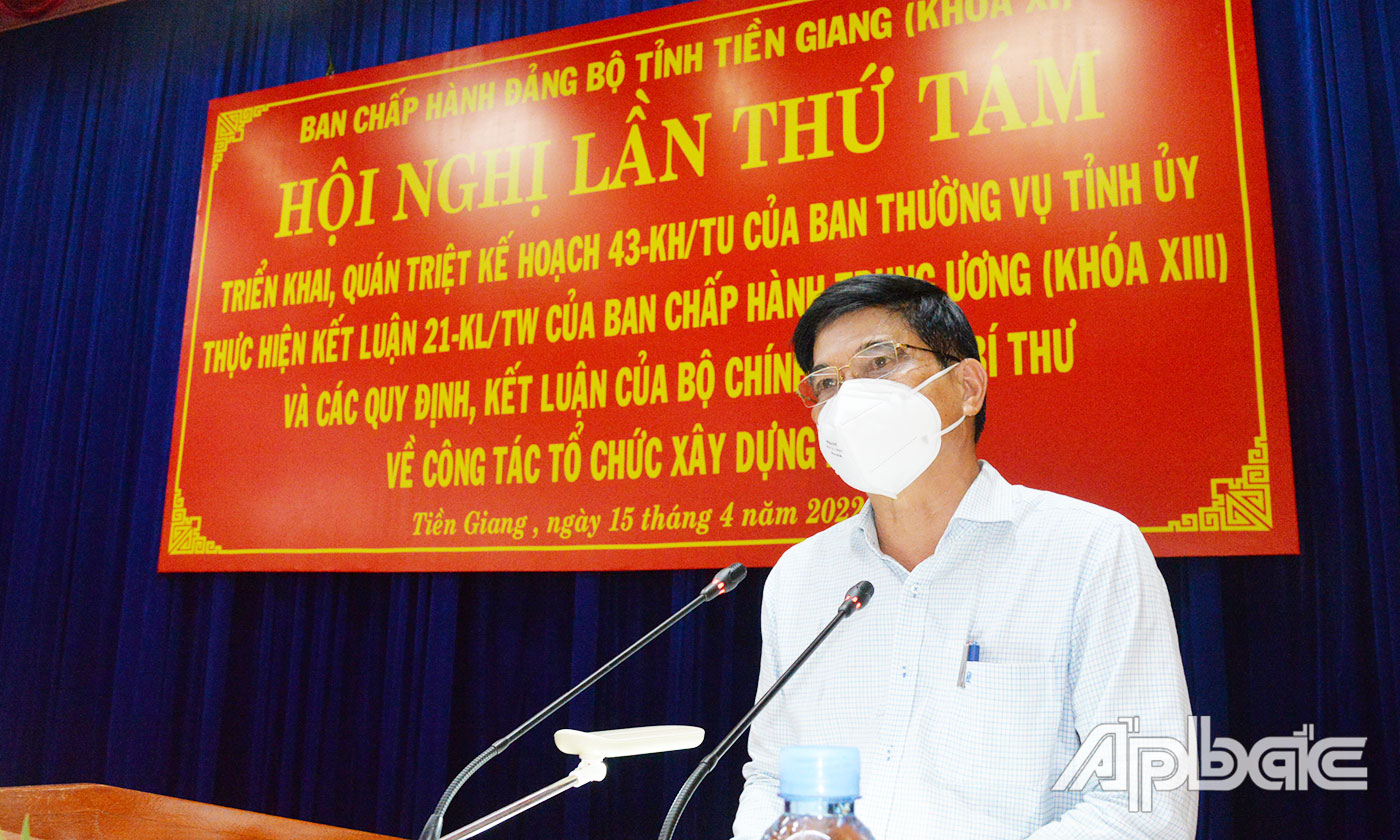 Đồng chí Nguyễn Văn Nhã, Ủy viên Ban Thường vụ Tỉnh ủy, Trưởng Ban tổ chức Tỉnh ủy, Trưởng tiểu ban nhân sự Ủy ban bầu cử tỉnh thông qua danh sách sơ bộ ứng cử viên đại biểu Quốc hội khóa XV và ứng cử viên đại biểu HĐND tỉnh nhiệm kỳ 2021-2026.