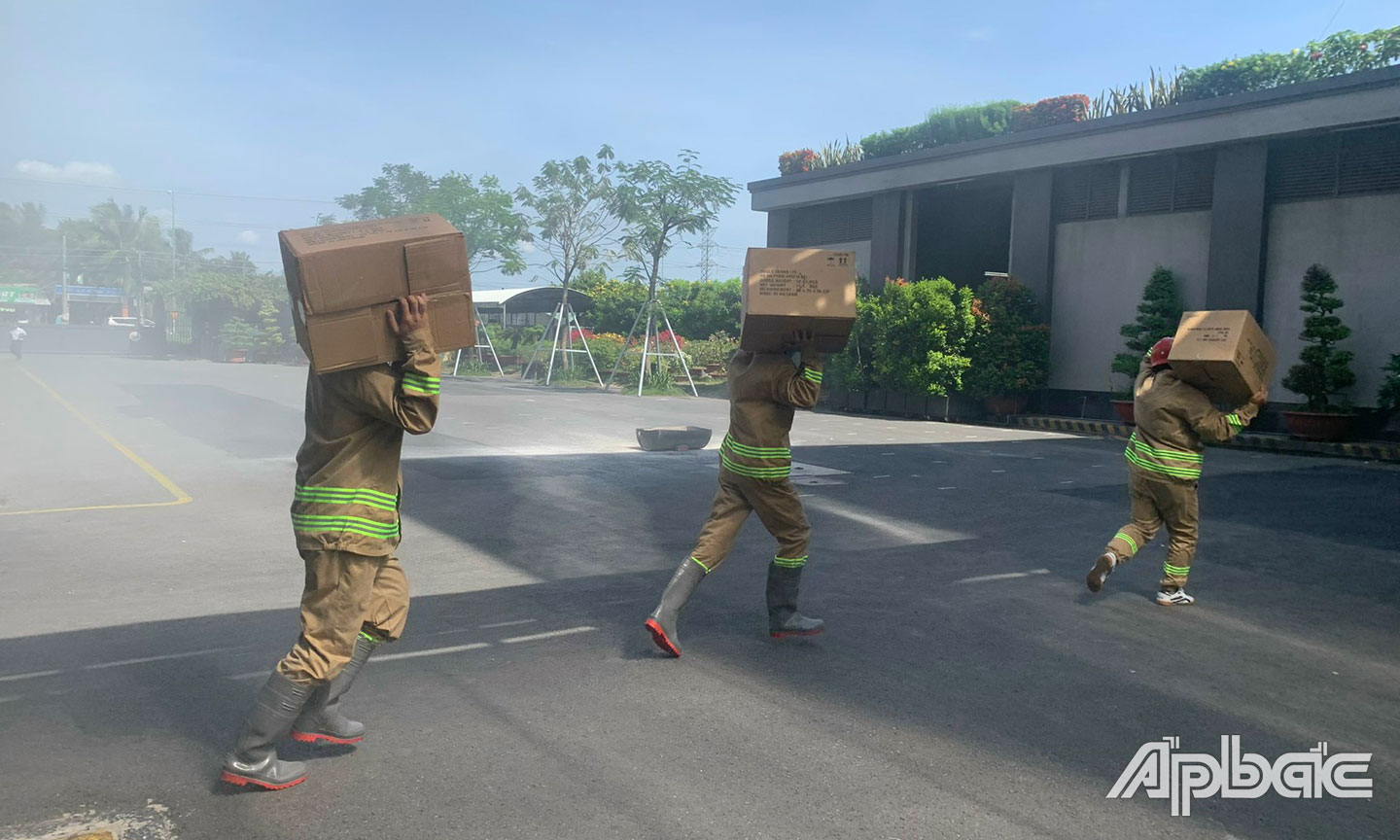 Công ty cổ phần May Việt Tân diễn tập PCCC.