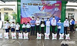 Diễn viên Trung Cang tổ chức Chương trình 