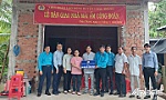 Đồng hành cùng người lao động vượt khó