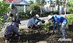 Xã Long Vĩnh: Ra quân xây dựng tuyến đường hoa xã nông thôn mới kiểu mẫu