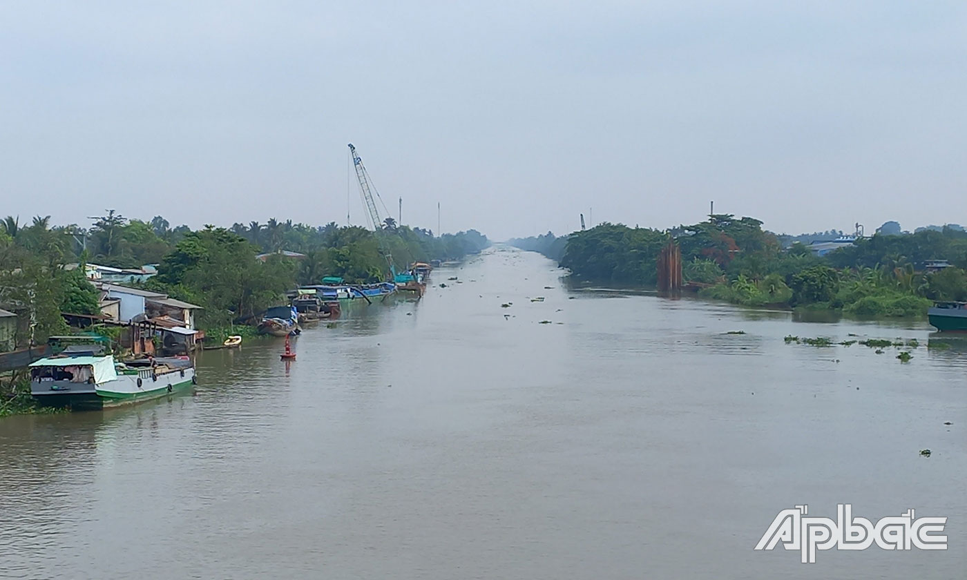 Đập thép trên kinh Nguyễn Tấn Thành đã hoàn thành việc tháo dỡ.