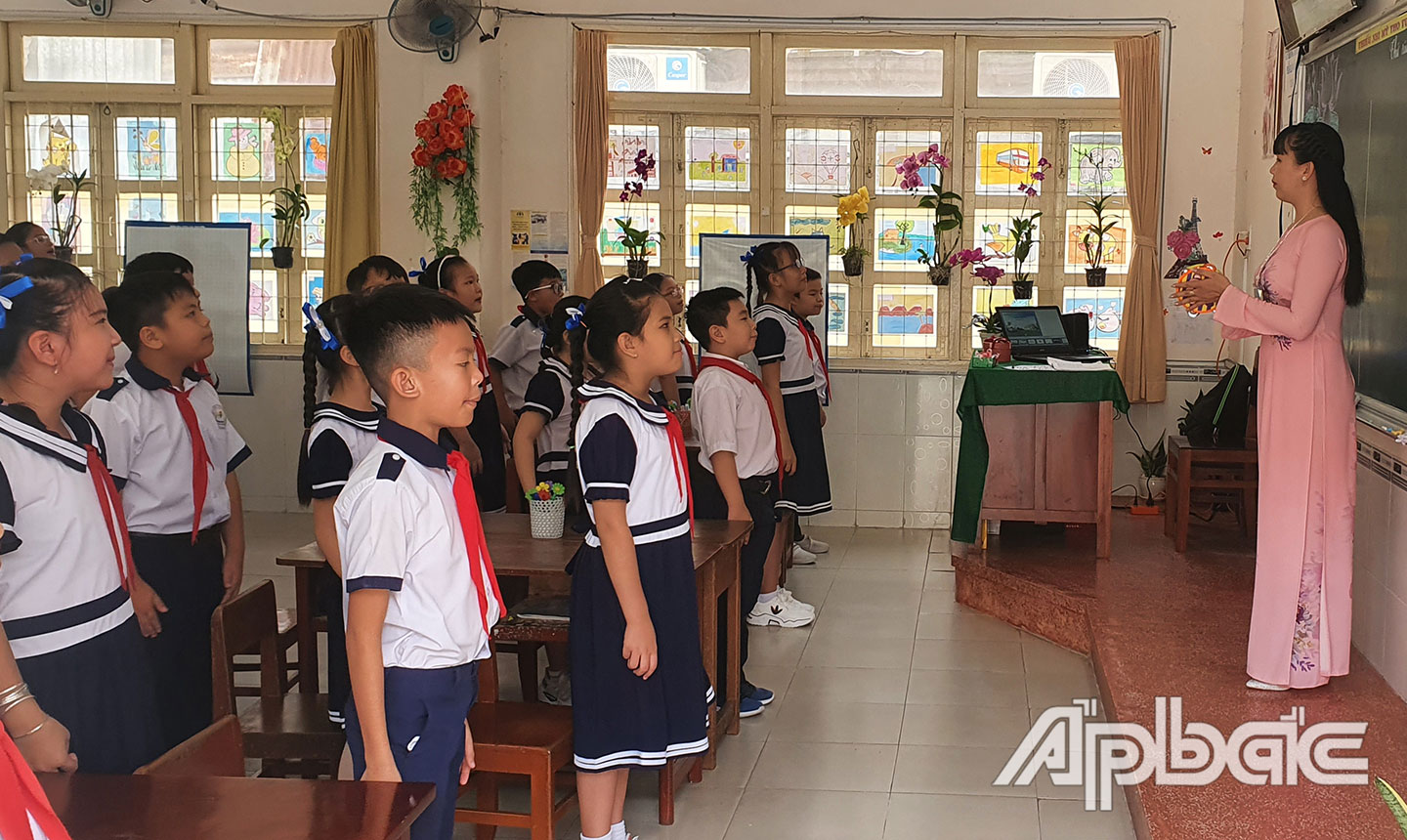  Tiết học môn Lịch sử của học sinh Trường Tiểu học Thiên Hộ Dương, TP. Mỹ Tho.