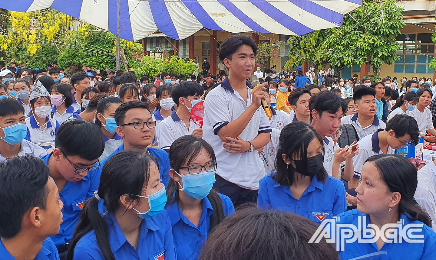 Việc đưa môn Lịch sử trở thành môn tự chọn nhằm góp phần định hướng nghề nghiệp cho học sinh trong tương lai. (Trong ảnh buổi tư vấn tuyển sinh hướng nghiệp cho học sinh tỉnh Tiền Giang năm 2021).