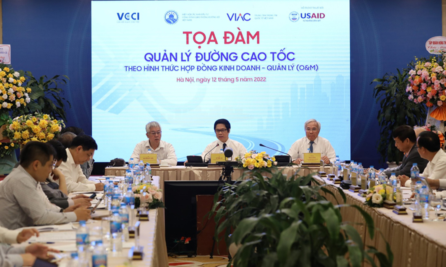 Tọa đàm “Quản lý đường cao tốc theo hình thức O&M”.