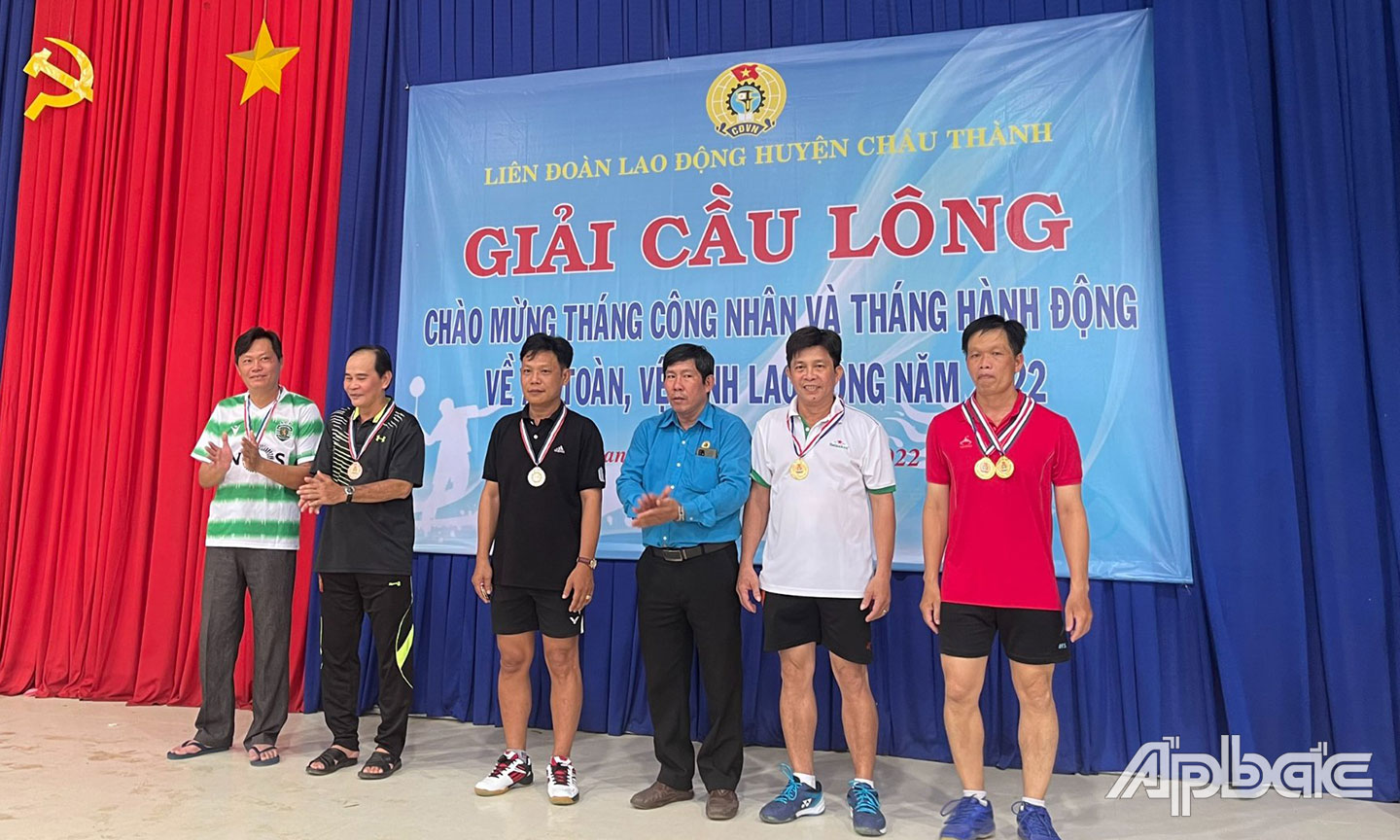LĐLĐ huyện Châu Thành tổ chức Giải Cầu lông chào mừng Tháng Công nhân năm 2022.